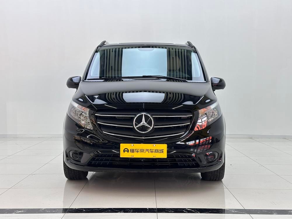 Mercedes-Benz Vito 2023 — фото автомобиля