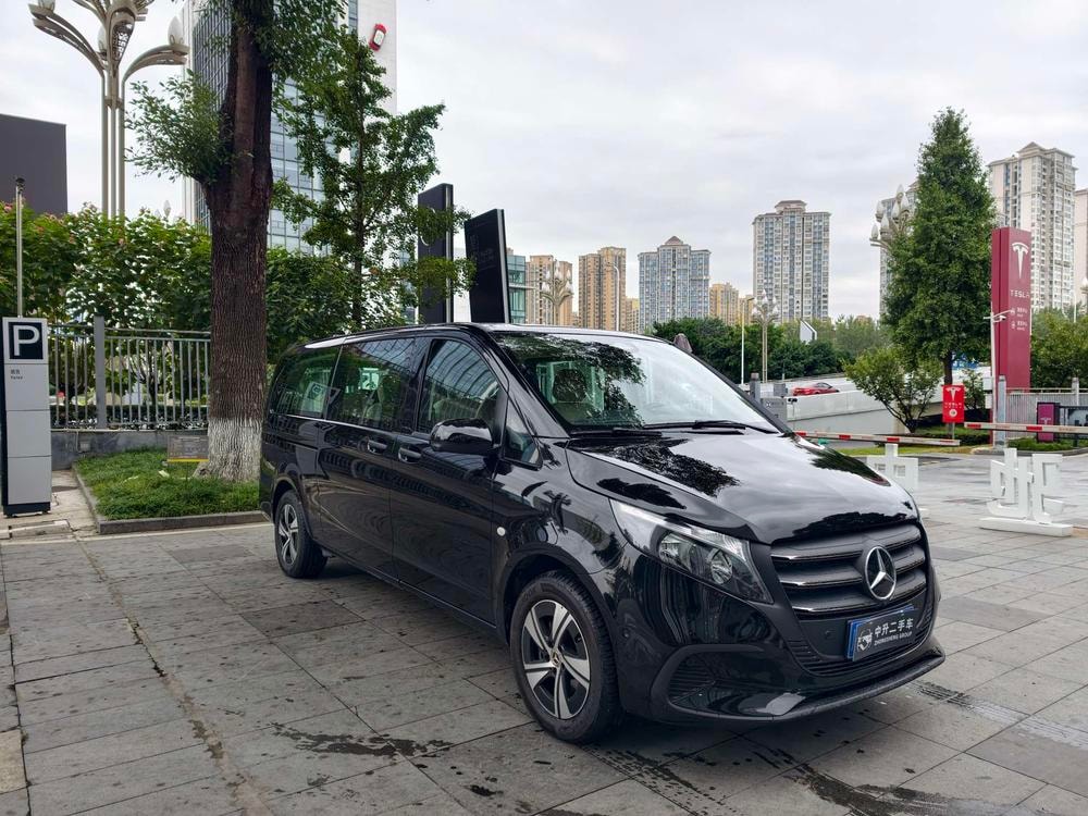 Mercedes-Benz Vito 2025 — фото автомобиля