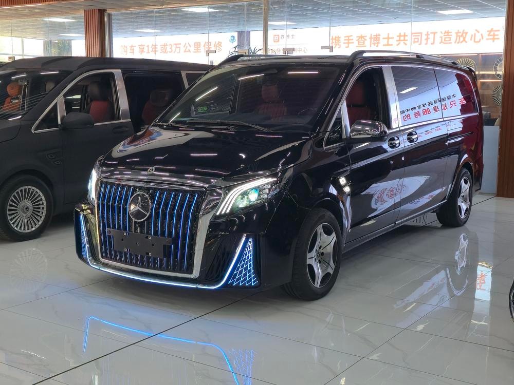 Mercedes-Benz Vito 2025 — фото автомобиля