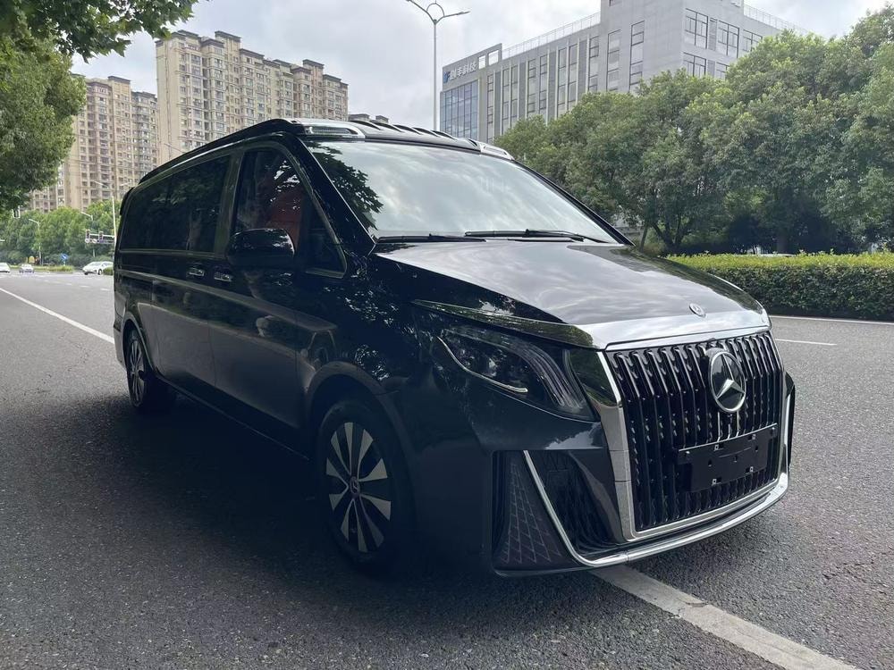 Mercedes-Benz Vito 2023 — фото автомобиля