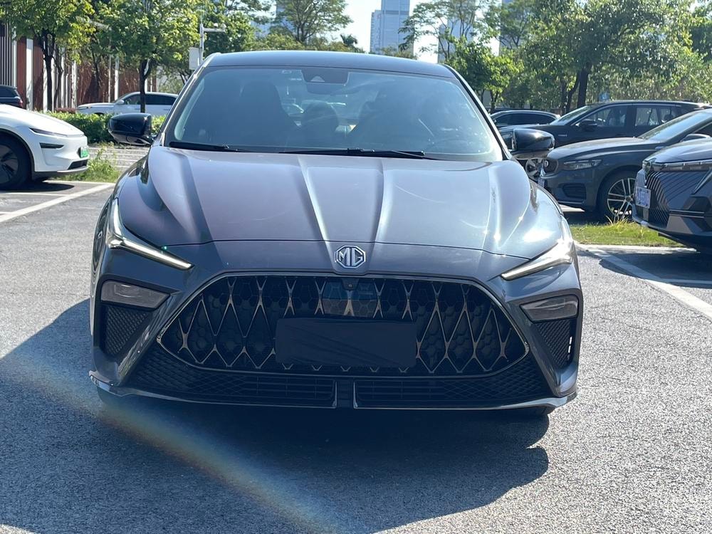 MG 5 Scorpio 2022 — фото автомобиля 1