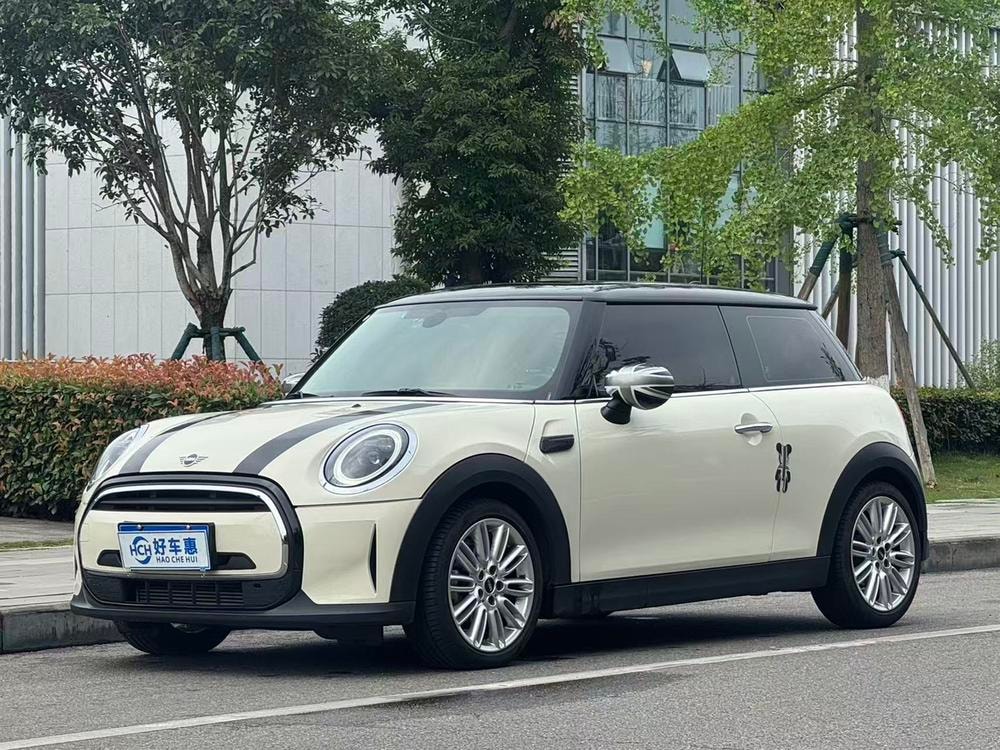 MINI  2022 — фото автомобиля