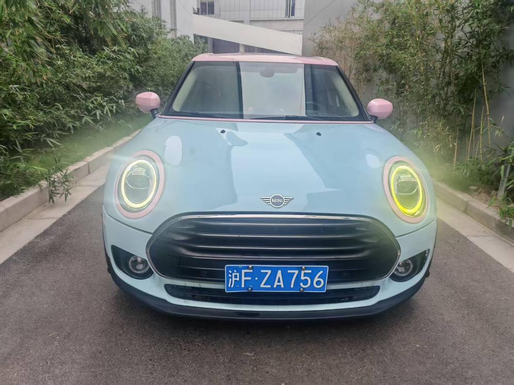 MINI CLUBMAN 2019 — фото автомобиля