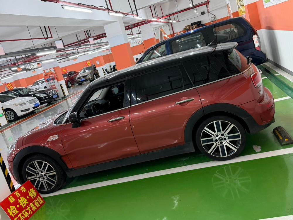 MINI CLUBMAN 2021 — фото автомобиля 1
