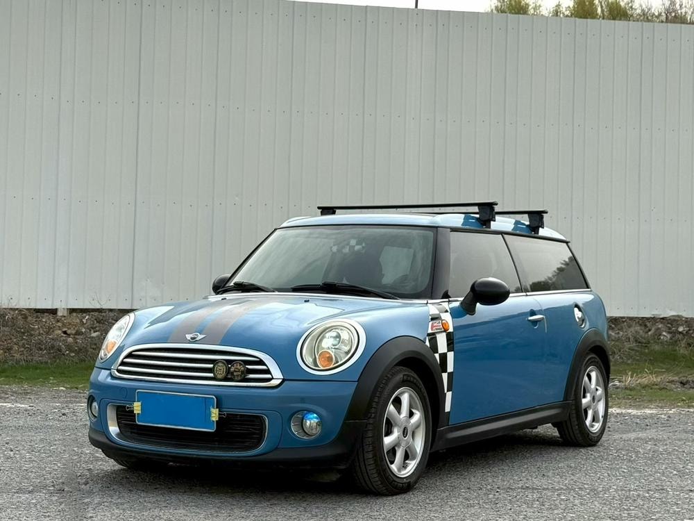 MINI CLUBMAN 2011 — фото автомобиля