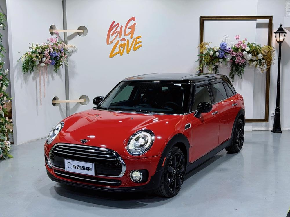 MINI CLUBMAN 2018 — фото автомобиля 1