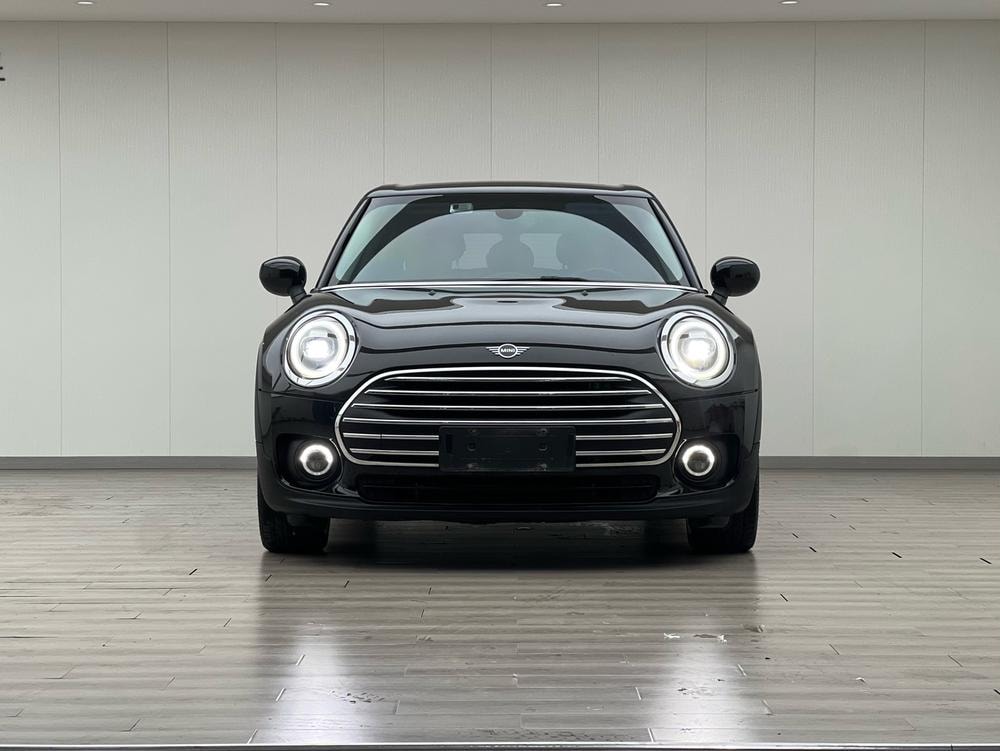 MINI CLUBMAN 2019 — фото автомобиля