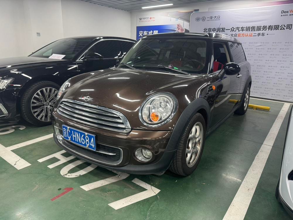 MINI CLUBMAN 2011 — фото автомобиля