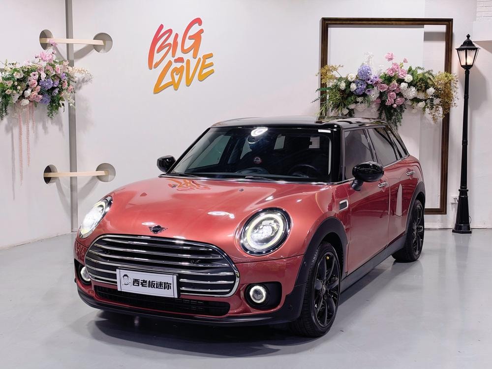 MINI CLUBMAN 2019 — фото автомобиля
