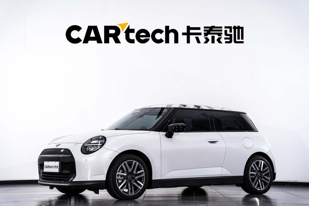 MINI Cooper Electric 2025 — фото автомобиля 1