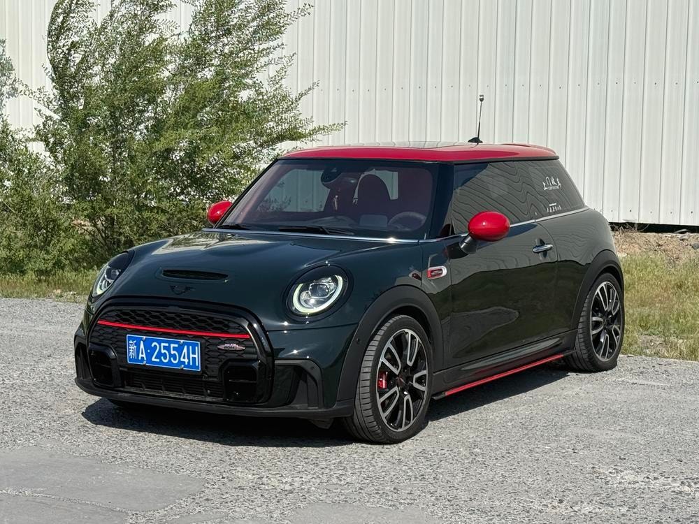 MINI JCW 2018 — фото автомобиля
