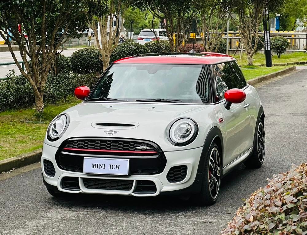 MINI JCW 2021 — фото автомобиля 1