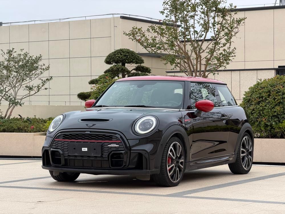 MINI JCW 2022 — фото автомобиля 1
