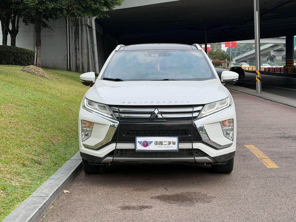 Mitsubishi Eclipse Cross 2019 — фото автомобиля 1