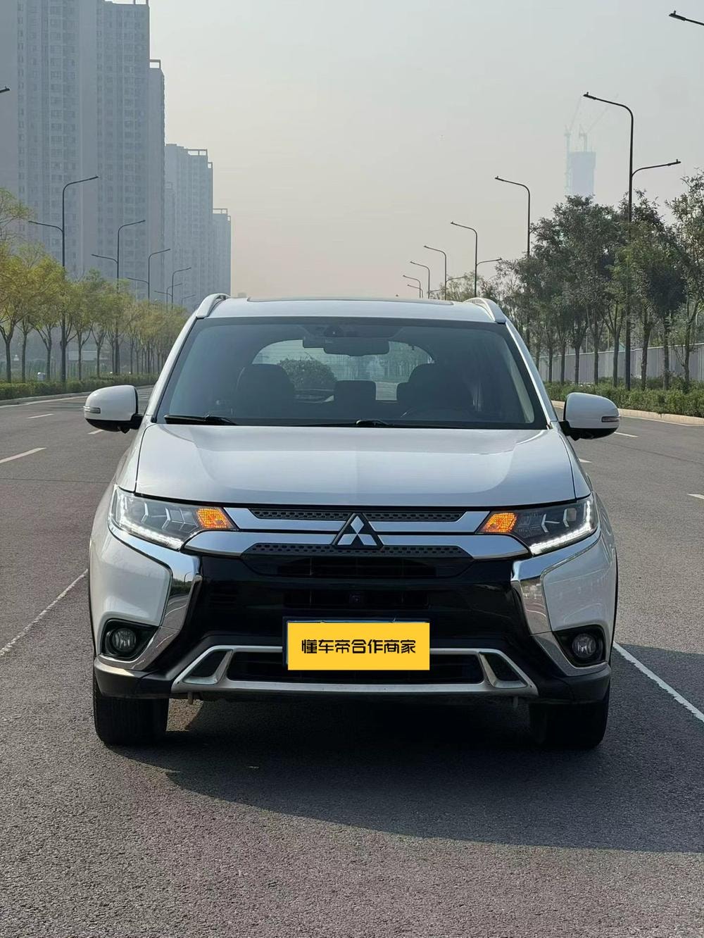 Mitsubishi Outlander 2020 — фото автомобиля 1