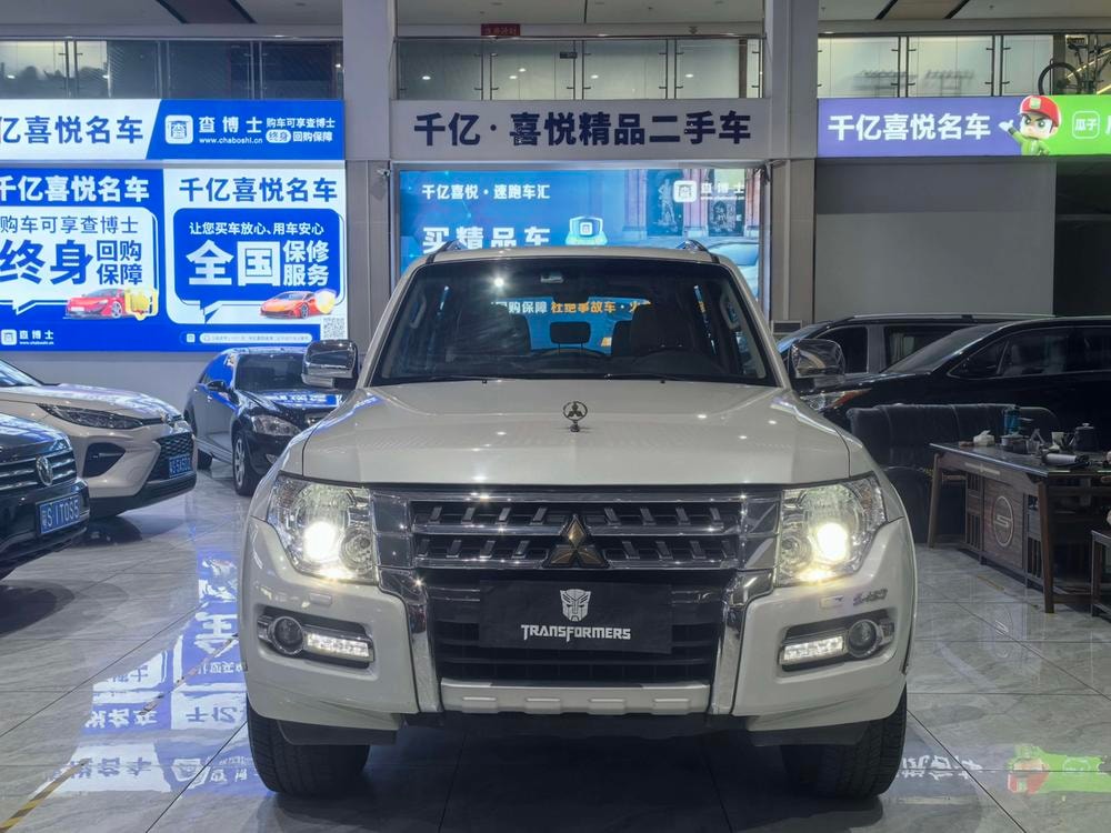 Mitsubishi Pajero (Import) 2019 — фото автомобиля