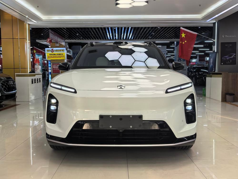 NIO ES6 2025 — фото автомобиля 1