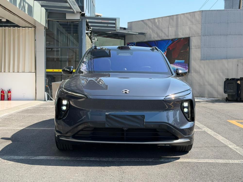 NIO ES6 2023 — фото автомобиля 1