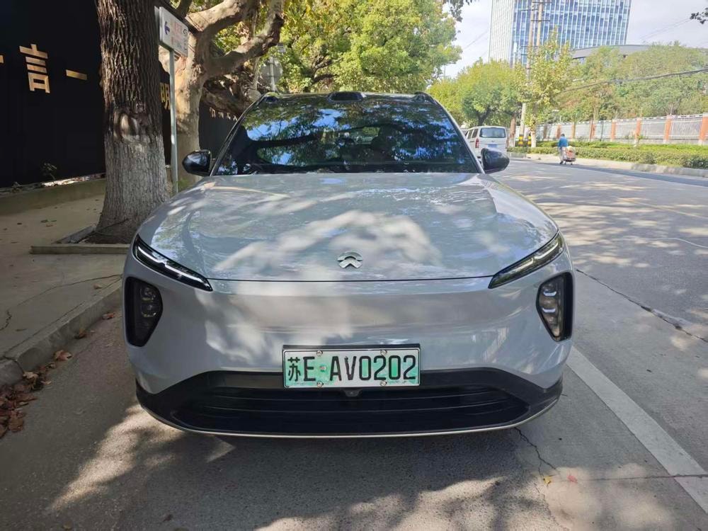 NIO ES6 2023 — фото автомобиля 1