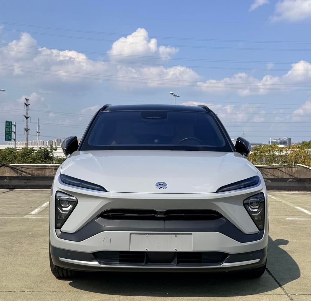 NIO ES6 2022 — фото автомобиля 1