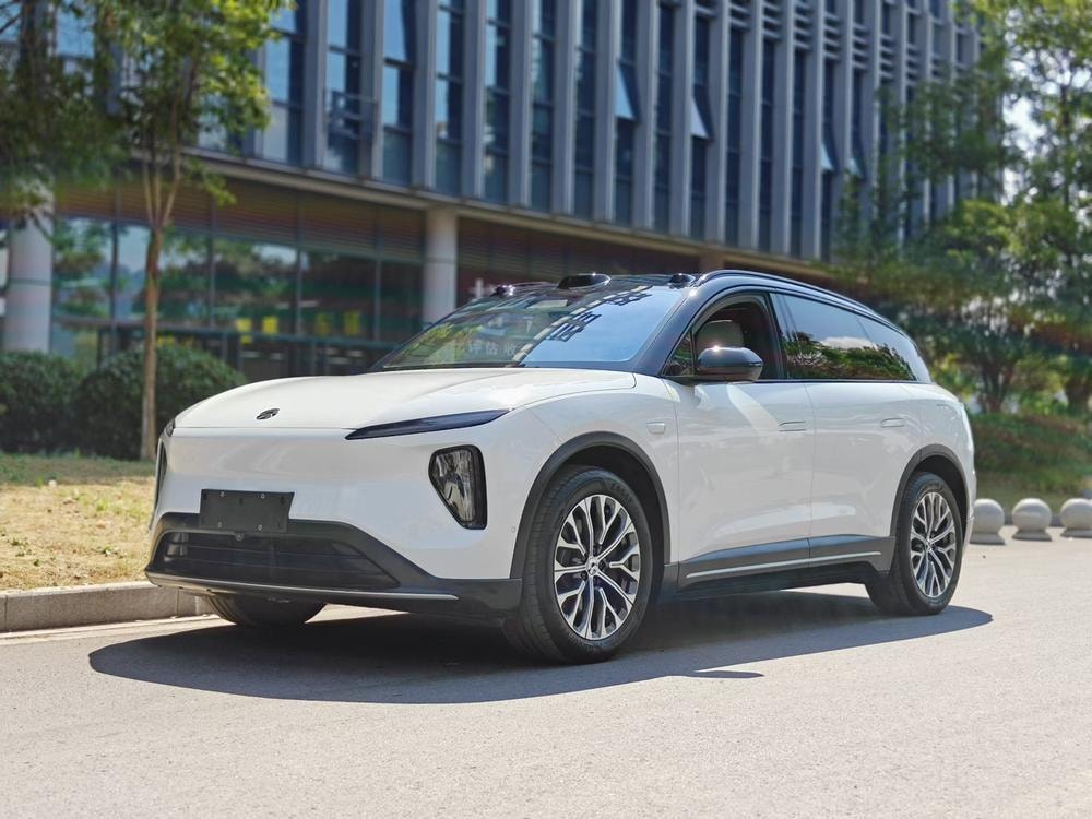 NIO ES6 2023 — фото автомобиля 1