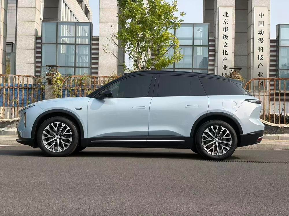 NIO ES6 2023 — фото автомобиля 1