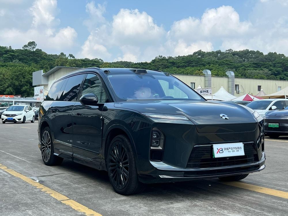 NIO ES8 2026 — фото автомобиля 1