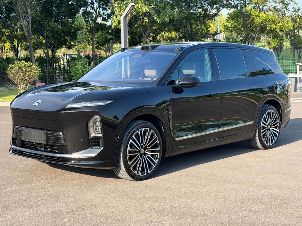 NIO ES8 2026 — фото автомобиля 1