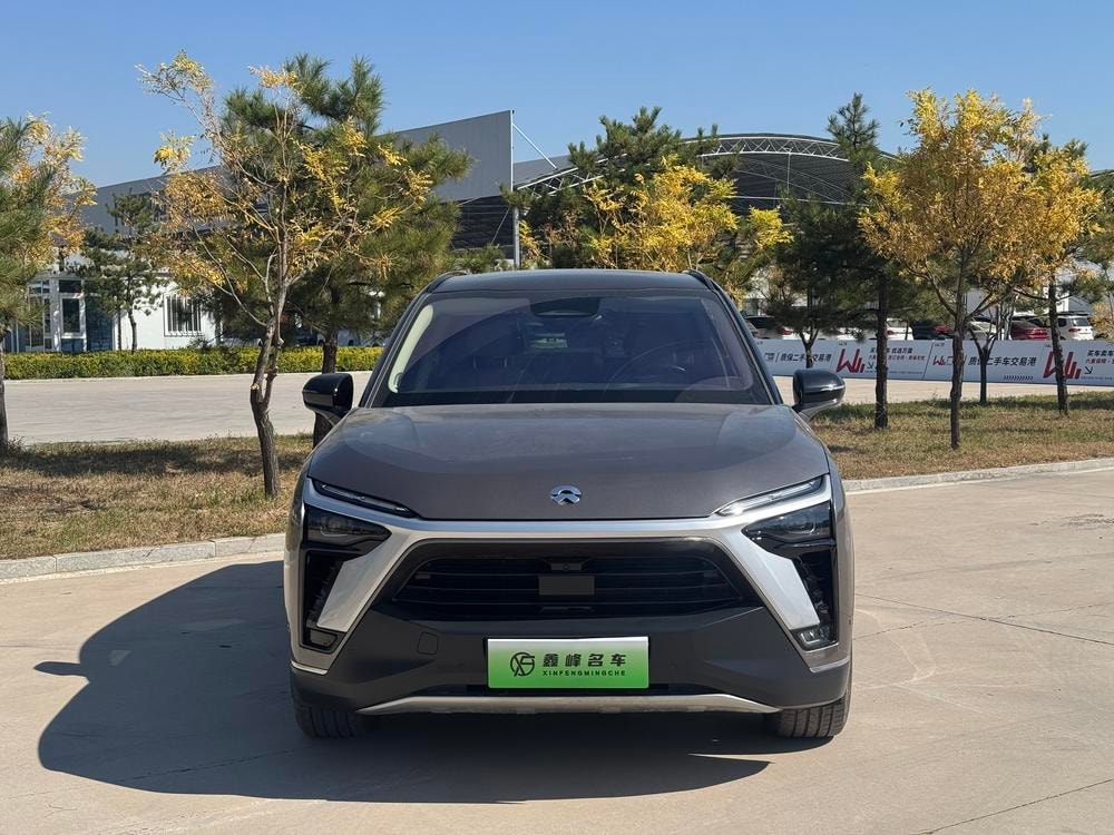 NIO ES8 2020 — фото автомобиля 1