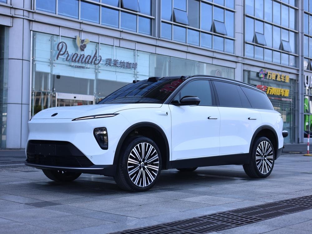 NIO ES8 2023 — фото автомобиля