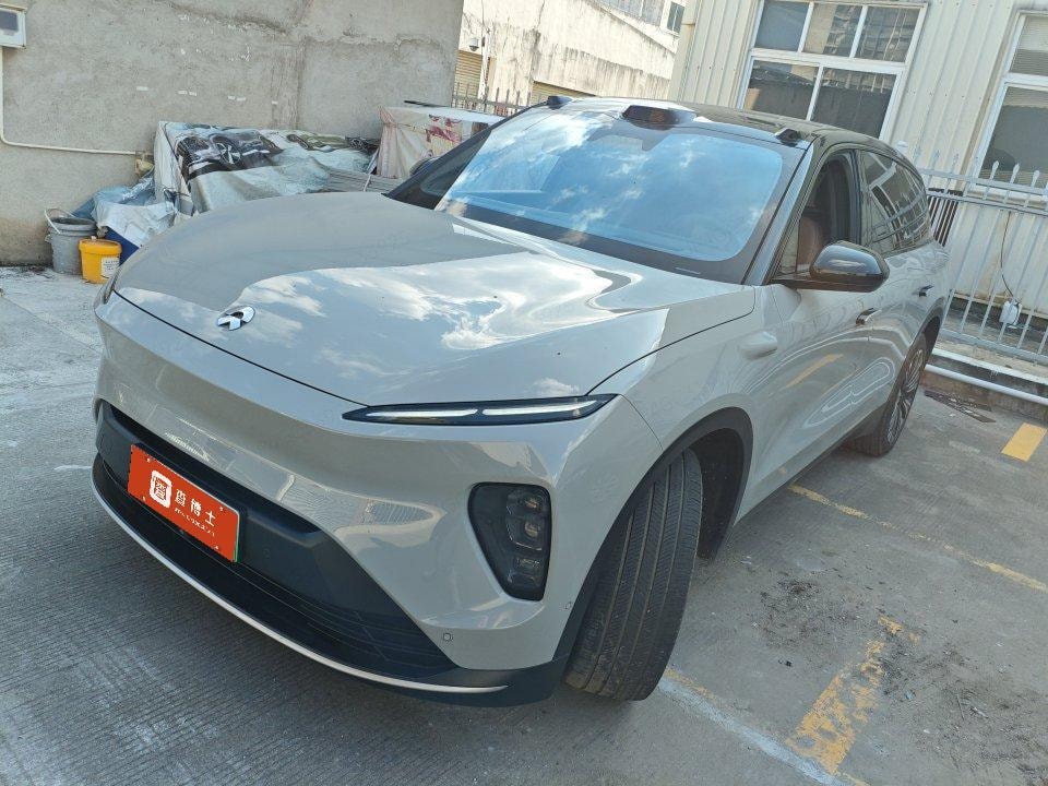 NIO ES8 2023 — фото автомобиля 1
