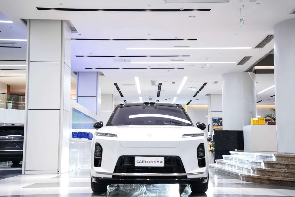 NIO ES8 2026 — фото автомобиля 1