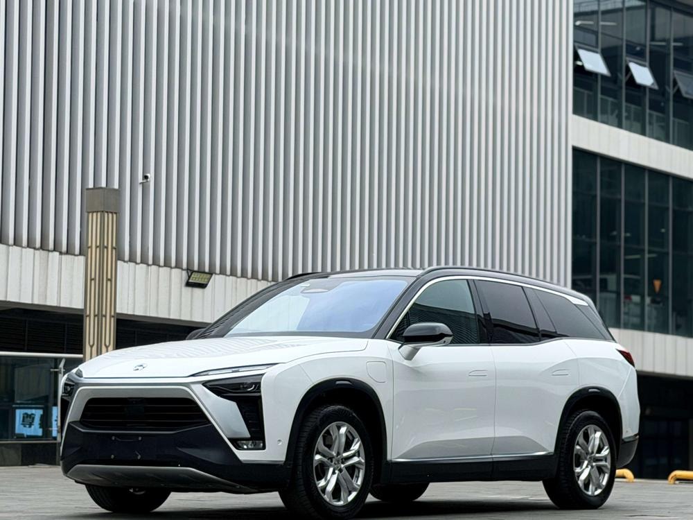 NIO ES8 2022 — фото автомобиля