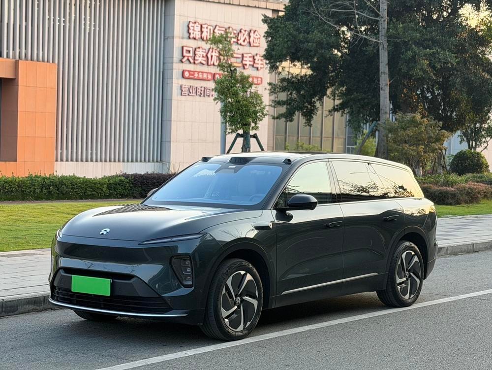 NIO ES8 2024 — фото автомобиля