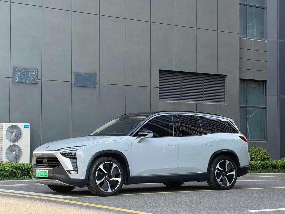 NIO ES8 2020 — фото автомобиля