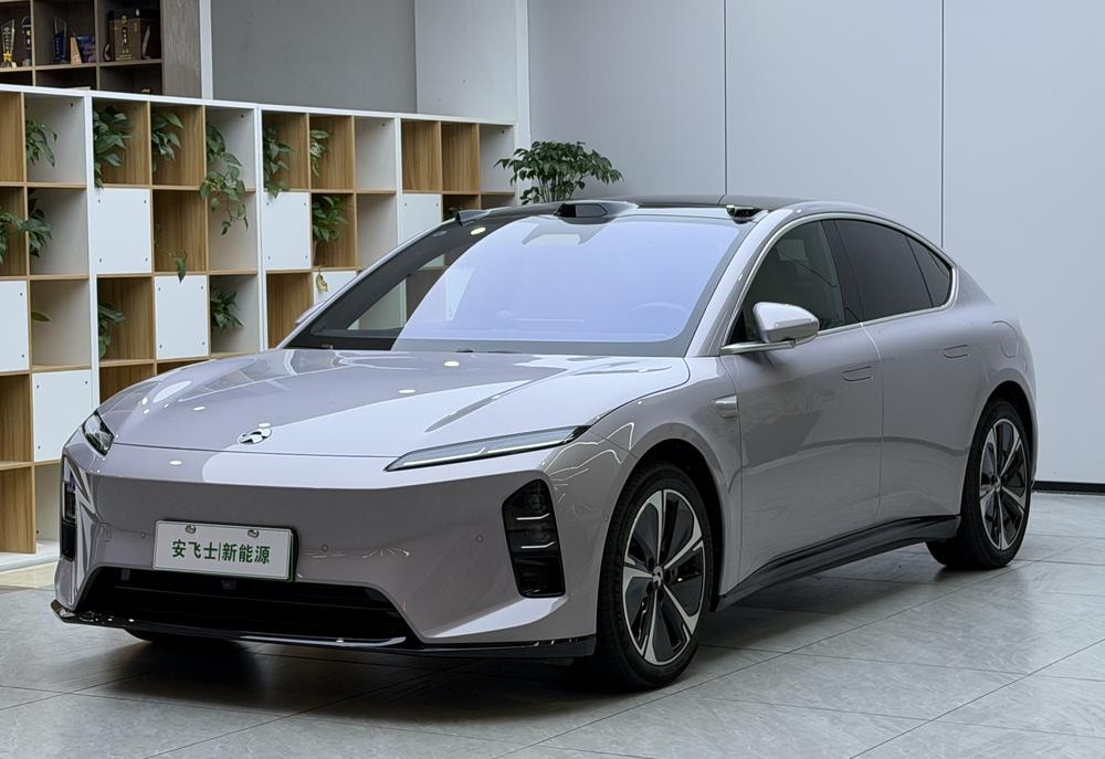 NIO ET5 2025 — фото автомобиля