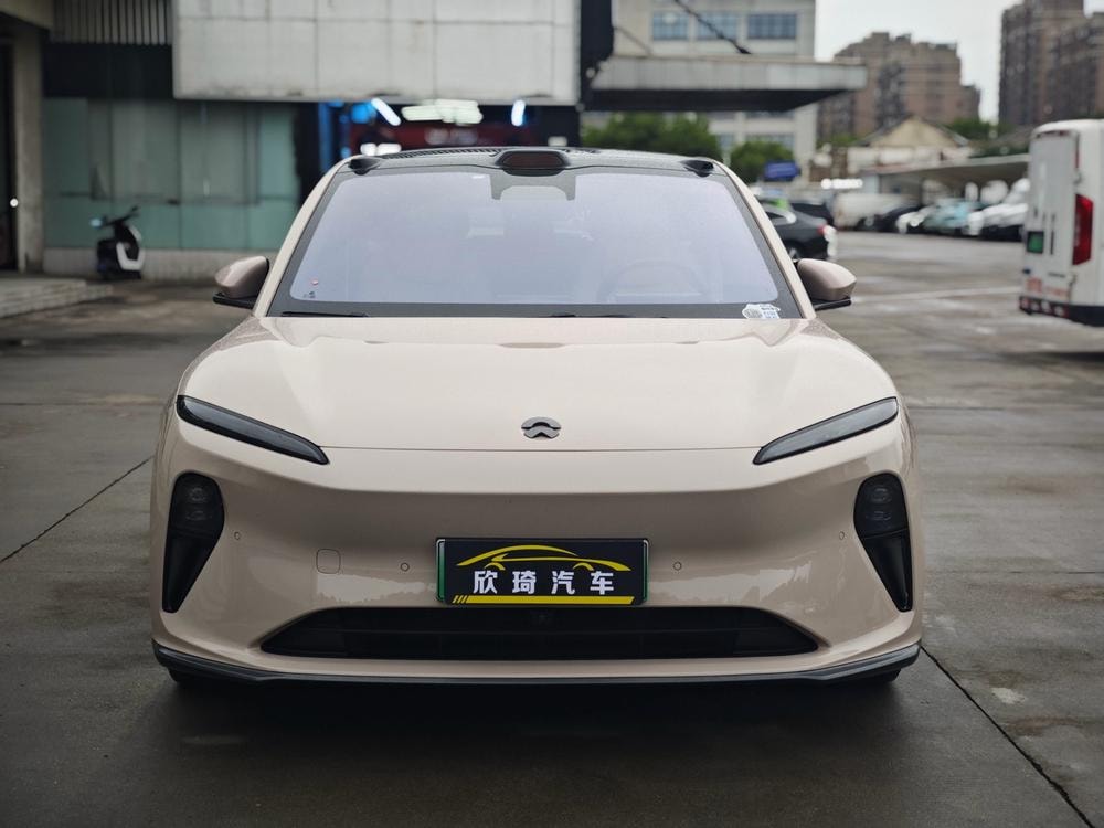 NIO ET5T 2023 — фото автомобиля 1
