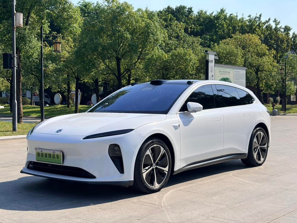NIO ET5T 2024 — фото автомобиля