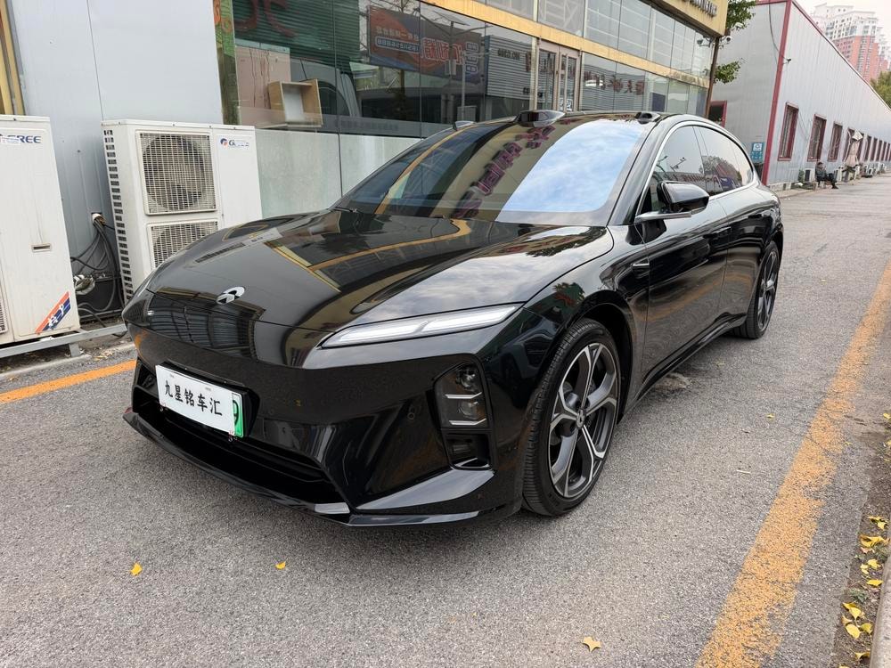 NIO ET5T 2025 — фото автомобиля