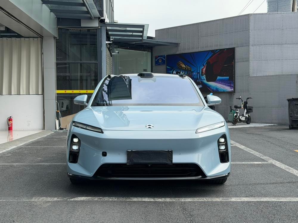 NIO ET5T 2025 — фото автомобиля 1
