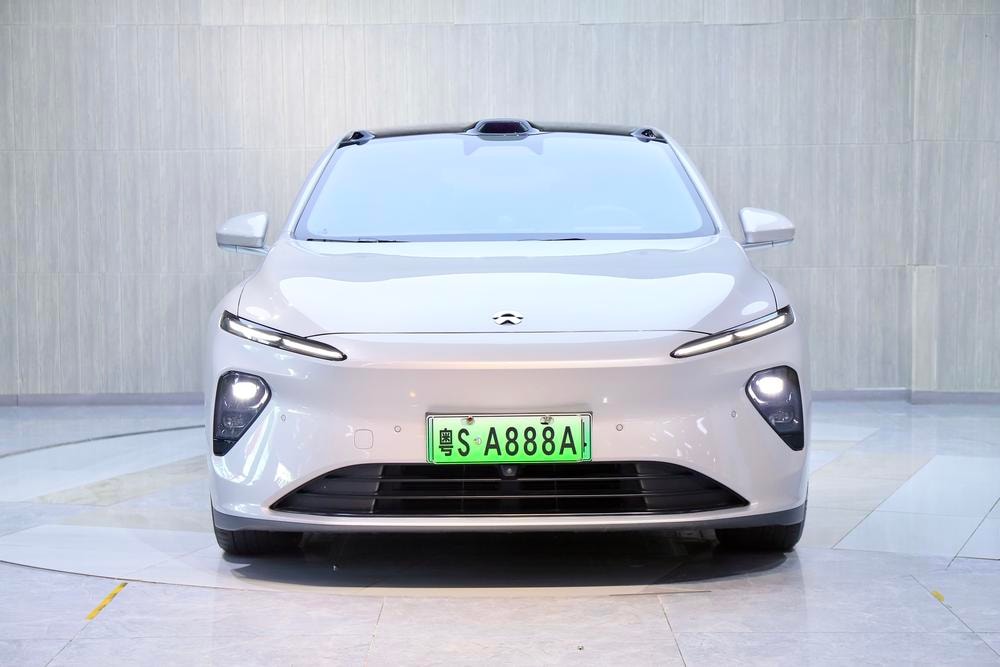 NIO ET7 2023 — фото автомобиля 1