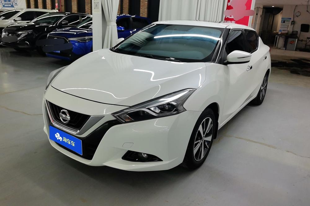 Nissan Bluebird 2019 — фото автомобиля