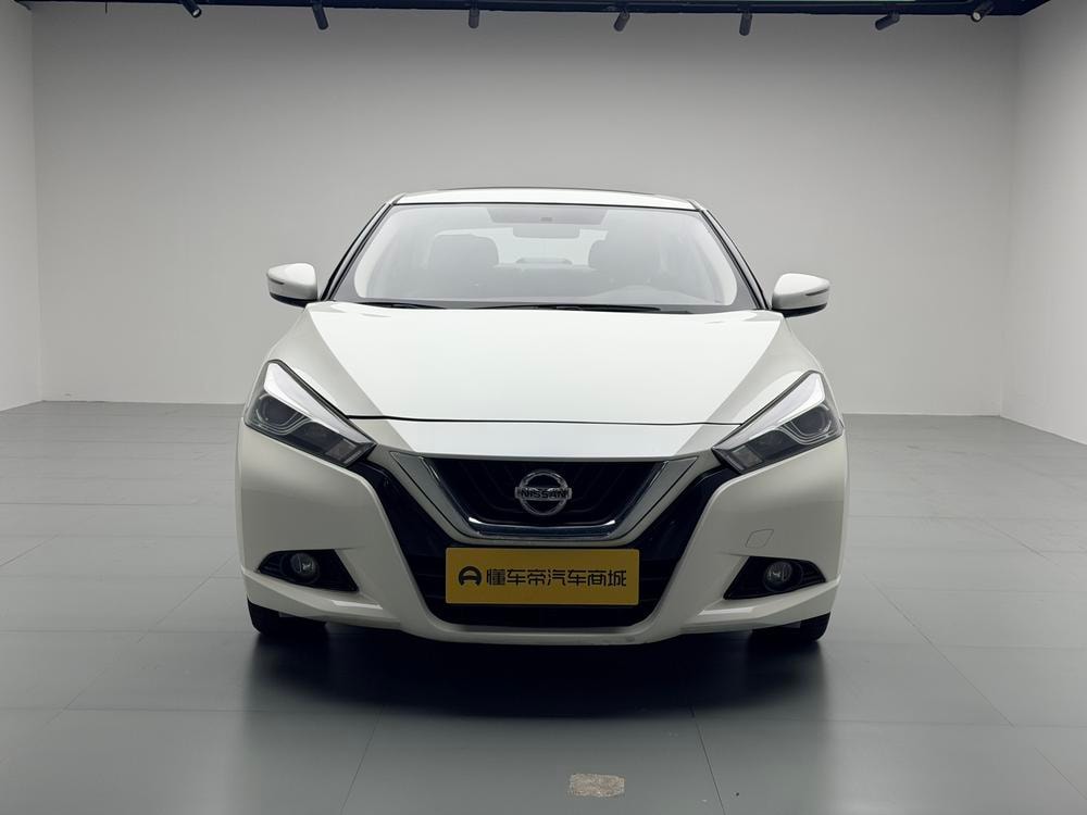 Nissan Bluebird 2016 — фото автомобиля 1