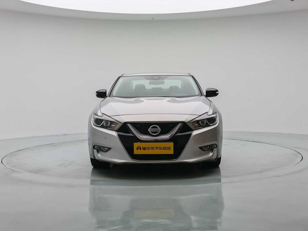 Nissan Cima 2016 — фото автомобиля