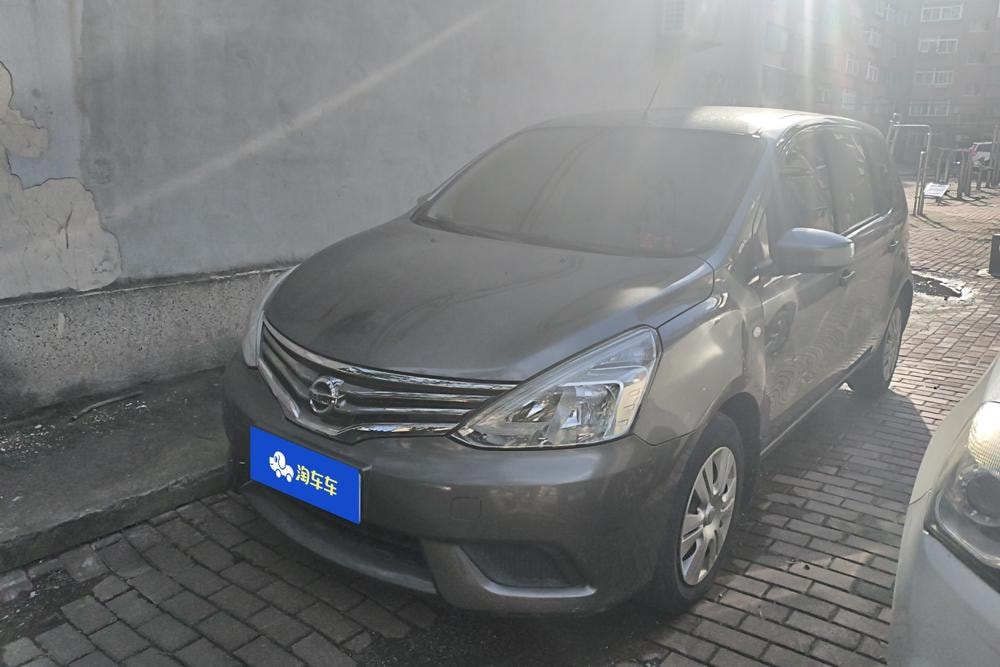 Nissan Livina 2015 — фото автомобиля