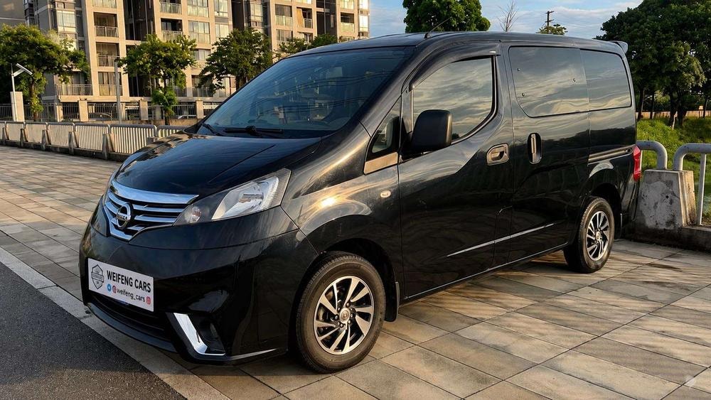 Nissan NV200 2016 — фото автомобиля 1