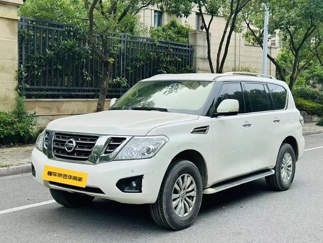 Nissan Patrol 2018 — фото автомобиля