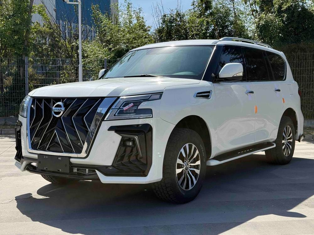 Nissan Patrol 2018 — фото автомобиля 1