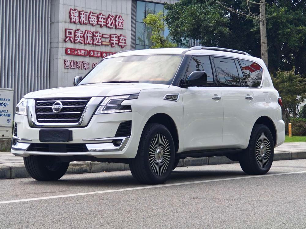 Nissan Patrol 2020 — фото автомобиля
