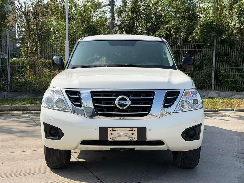 Nissan Patrol 2019 — фото автомобиля